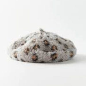 Urban Outfitter Fuzzy Beret
